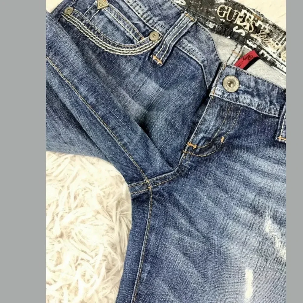 90s GUESS flirty straight parched distress denim jeans size 27 - Picture 4 of 8